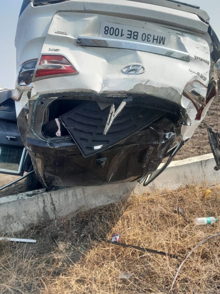 Akola Road Accident